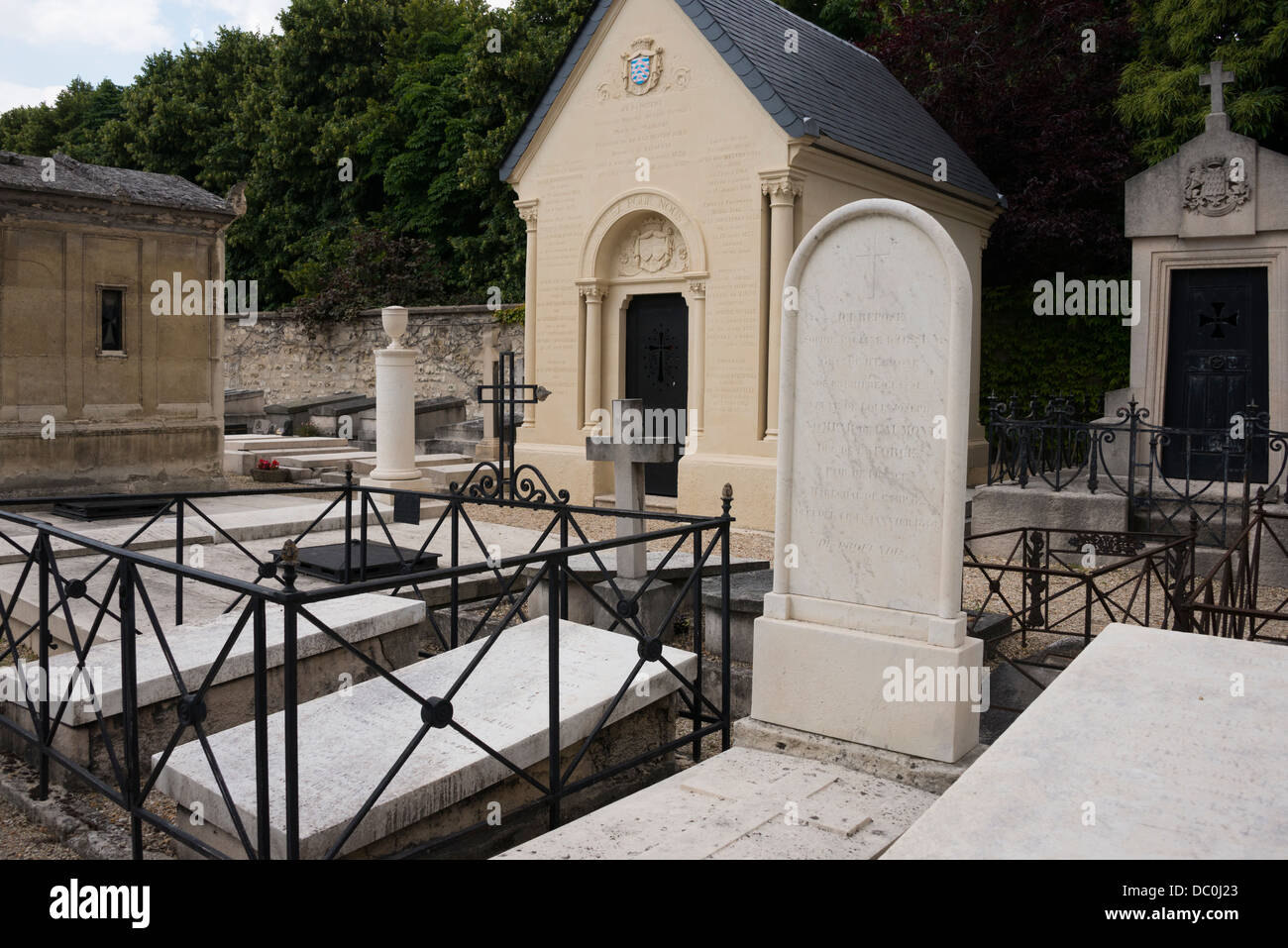 Robespierre Guillotine High Resolution Stock Photography and Images Alamy