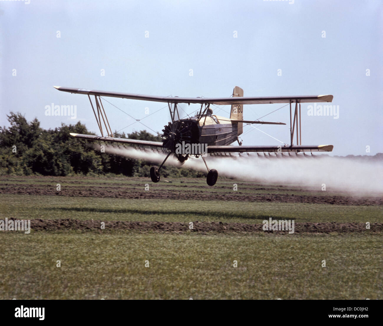 1970s crop dusting hires stock photography and images Alamy