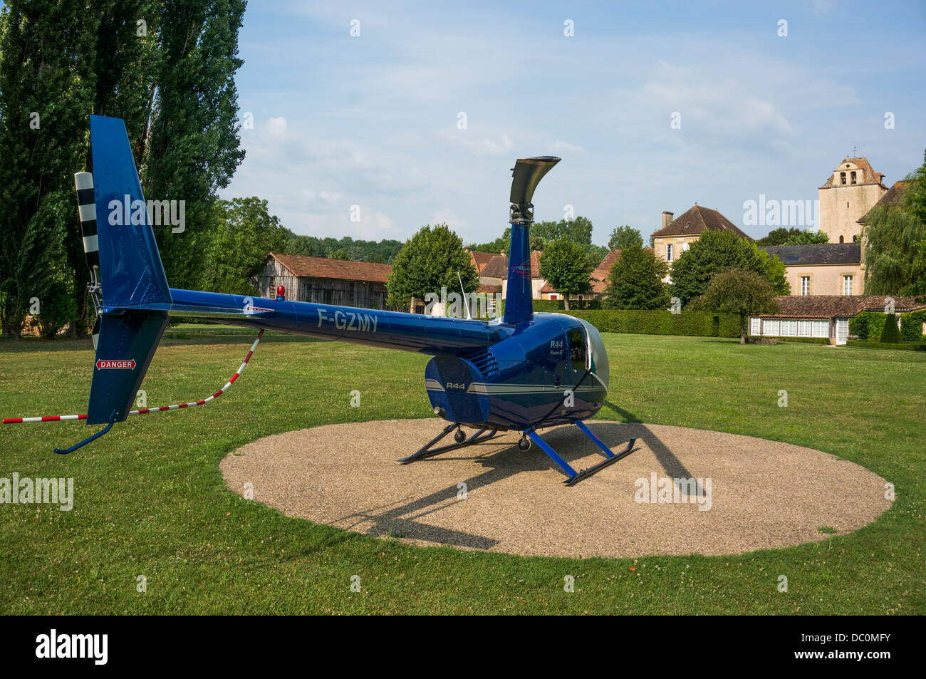 Helicopter hotel hi-res stock photography and images - Alamy