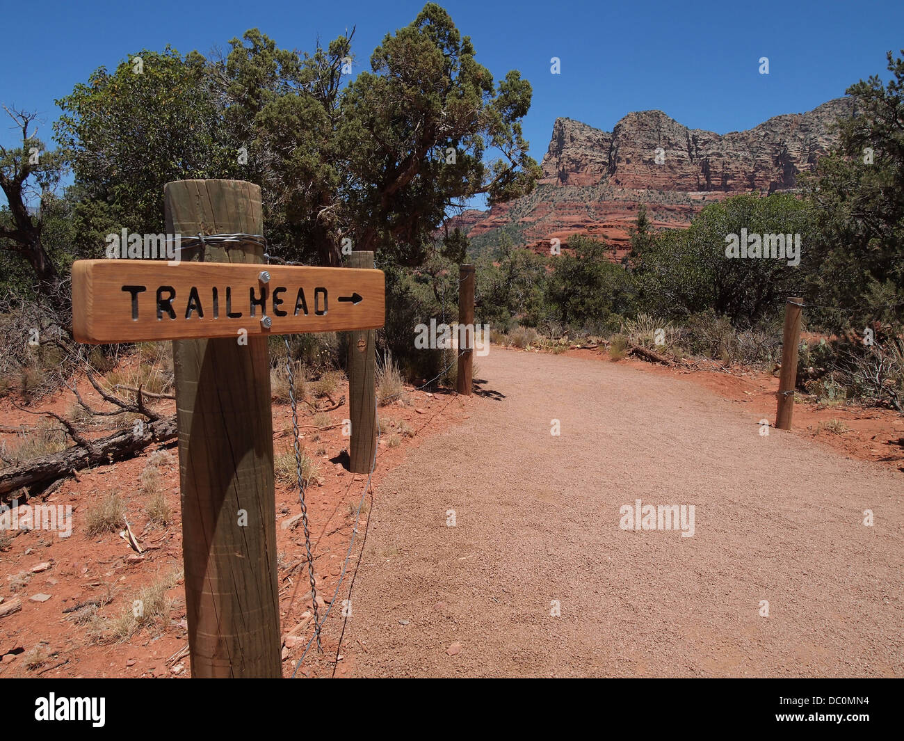 Sign pointing to trailhead at Bell Rock trail, Sedona, Arizona, USA Stock Photo