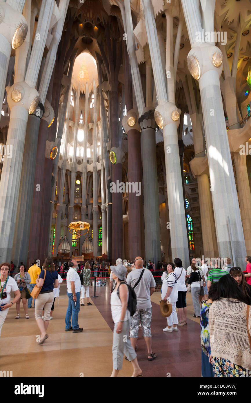 Tourists Inside La Sagrada Familia Cathedral Barcelona Stock Photo Alamy