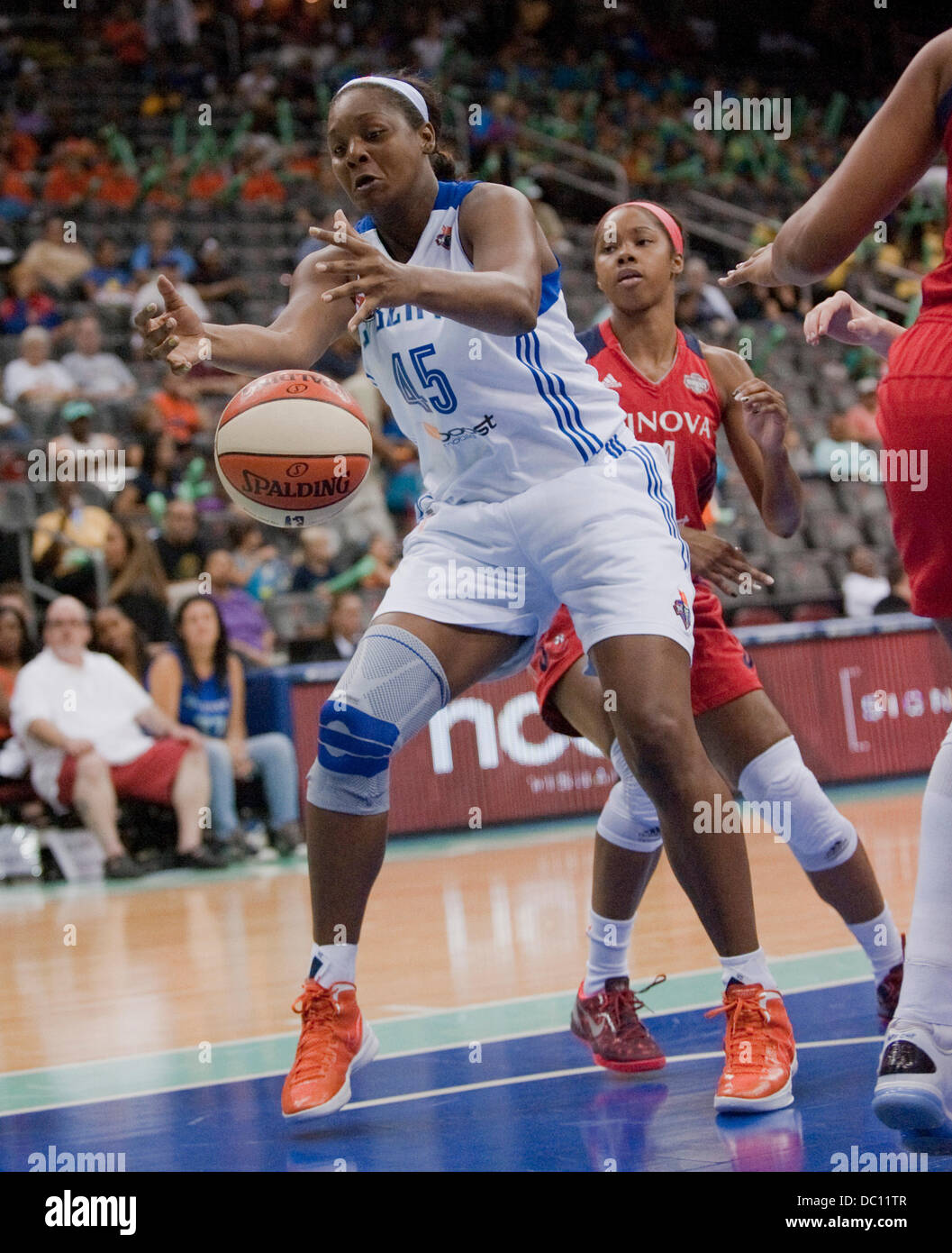 Kara braxton hires stock photography and images Alamy