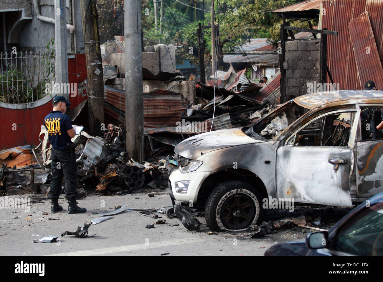 Cotabato, Philippines. 6th Aug, 2013. Filipino bomb experts gather ...