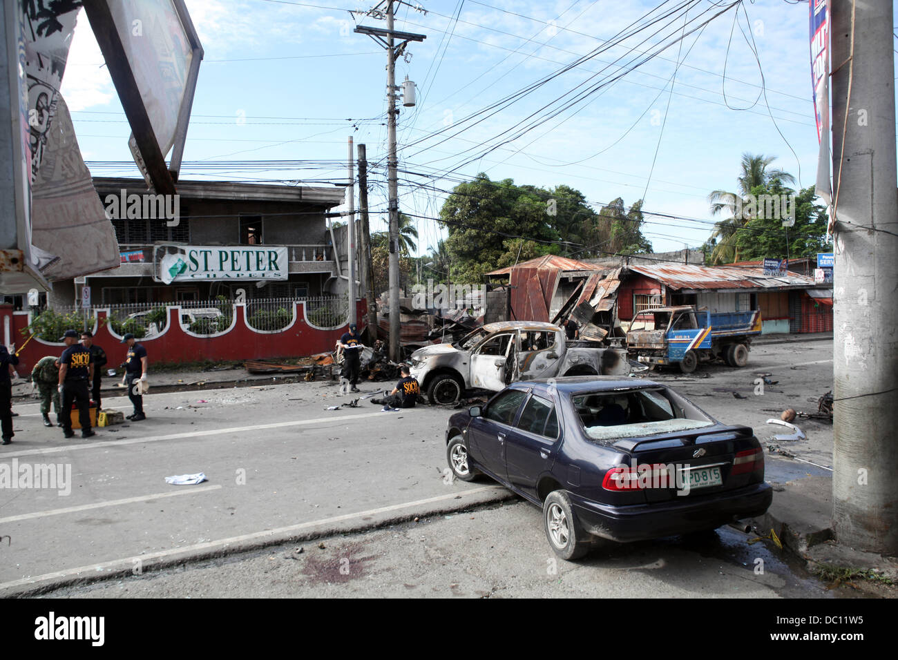 Cotabato, Philippines. 6th Aug, 2013. Filipino bomb experts gather ...