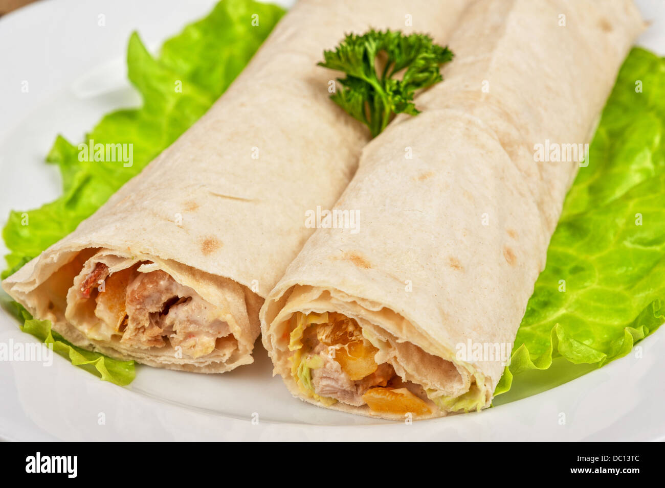 Pitta bread chicken hi-res stock photography and images - Alamy