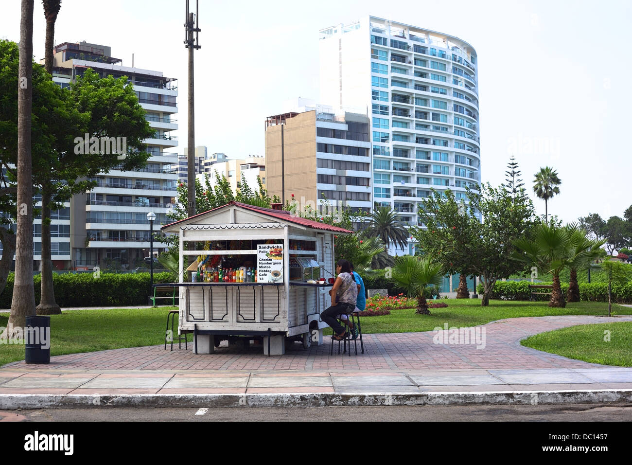 Snack stand selling drinks and sandwiches along Malecon Balta in Miraflores, Lima, Peru Stock Photo