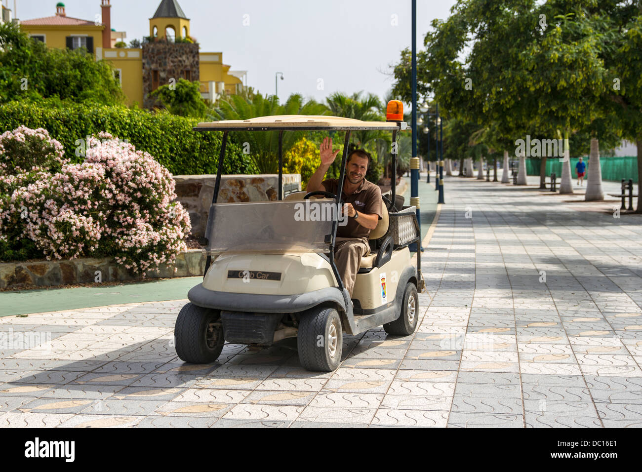 Hotel golf cart hi-res stock photography and images - Alamy