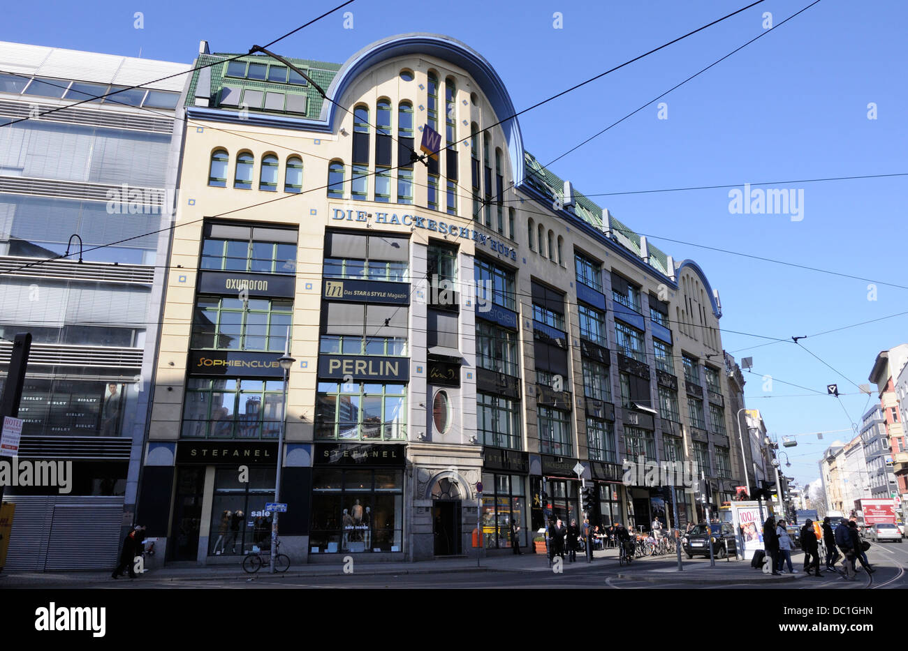 Shopping street berlin hi-res stock photography and images - Page 12 - Alamy