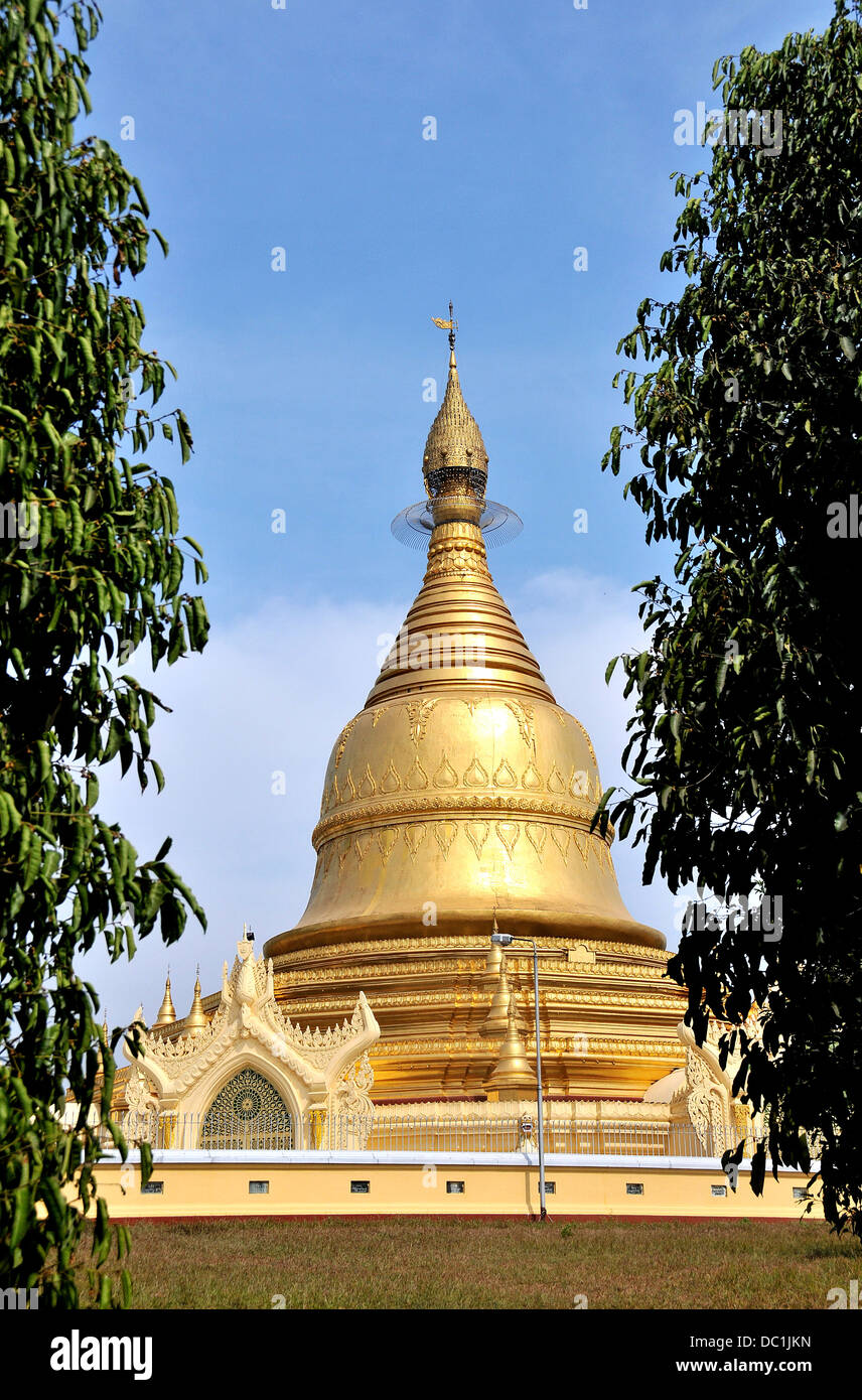 Maha Wizaya Paya pagoda, Yangon, Myanmar Stock Photo
