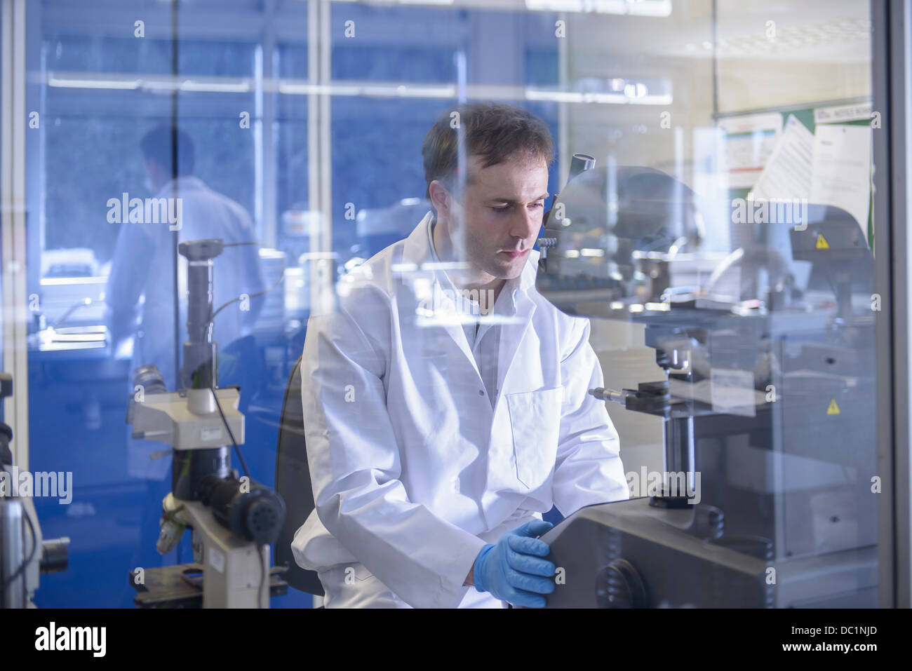 Lab specialist hires stock photography and images Alamy