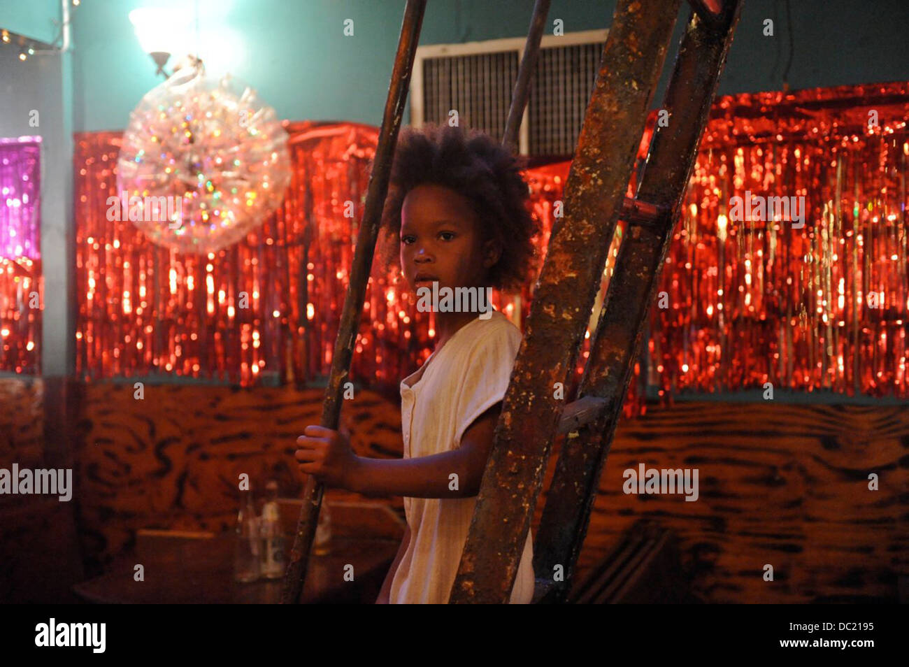 BEASTS OF THE SOUTHERN WILD (2012) QUVENZHANE WALLIS, BENH ZEITLIN (DIR) 013 MOVIESTORE COLLECTION LTD Stock Photo