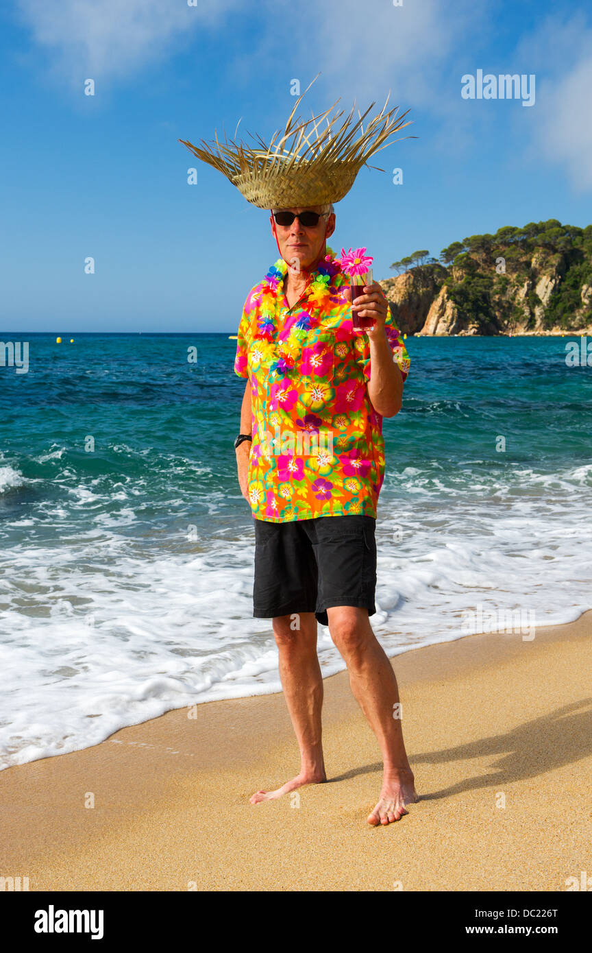 Man tourist beach cocktail hi-res stock photography and images - Alamy