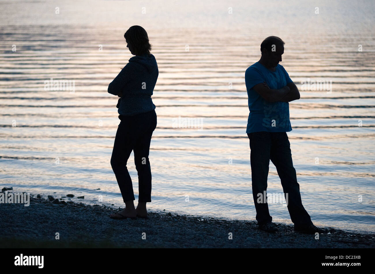 Couple divorce silhouette hi-res stock photography and images - Alamy