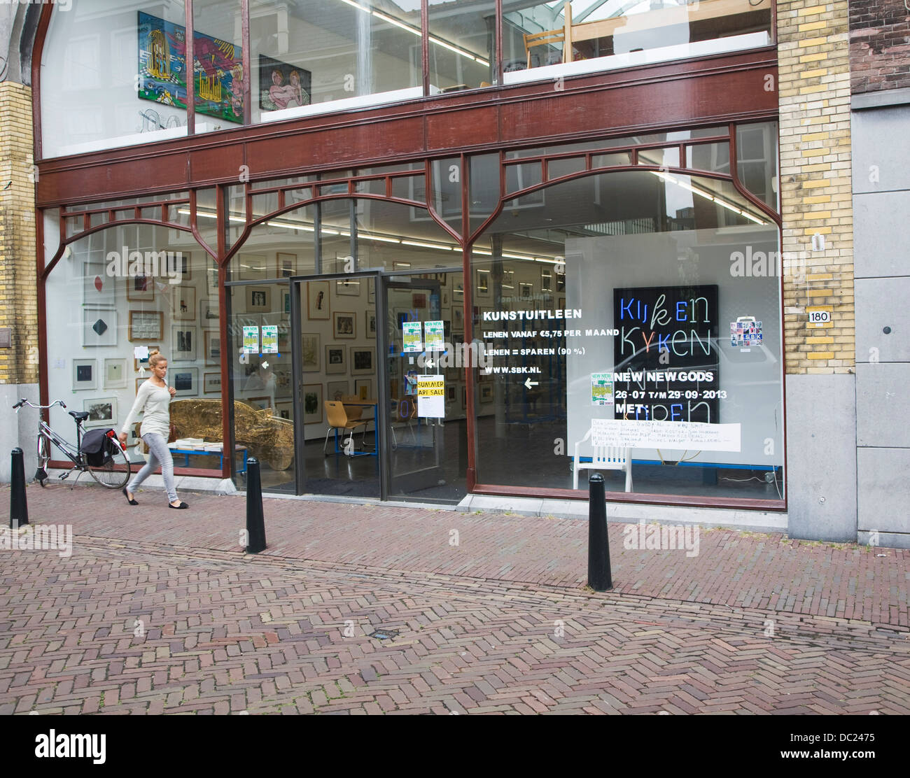 Gallery and shop hires stock photography and images Alamy