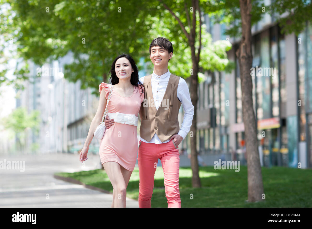 Stylish young couple walking hi-res stock photography and images - Alamy