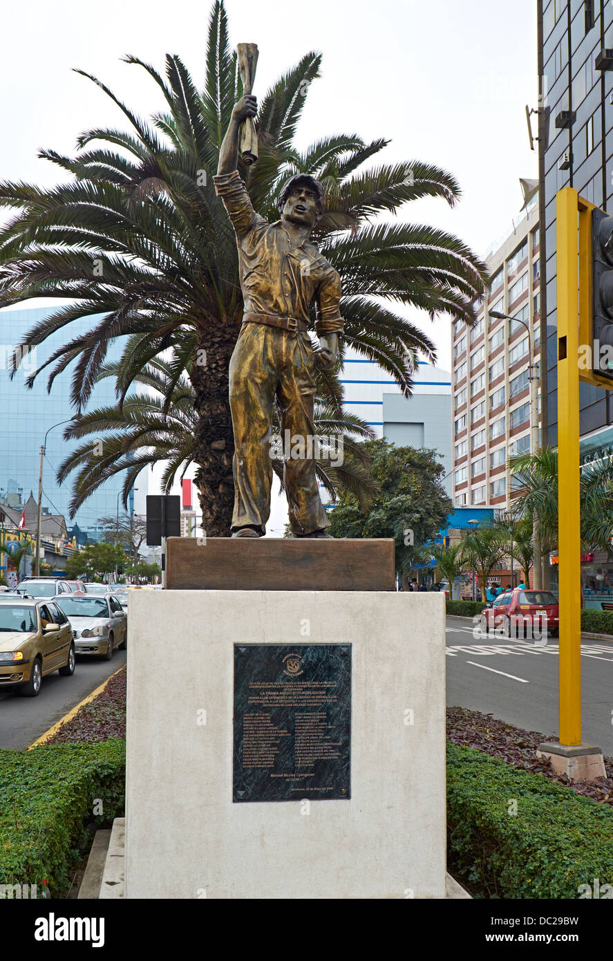 Statue In Miraflores District In Lima Peru Stock Photo Alamy Statue In Miraflores District In Lima Peru Stock Photo Alamy