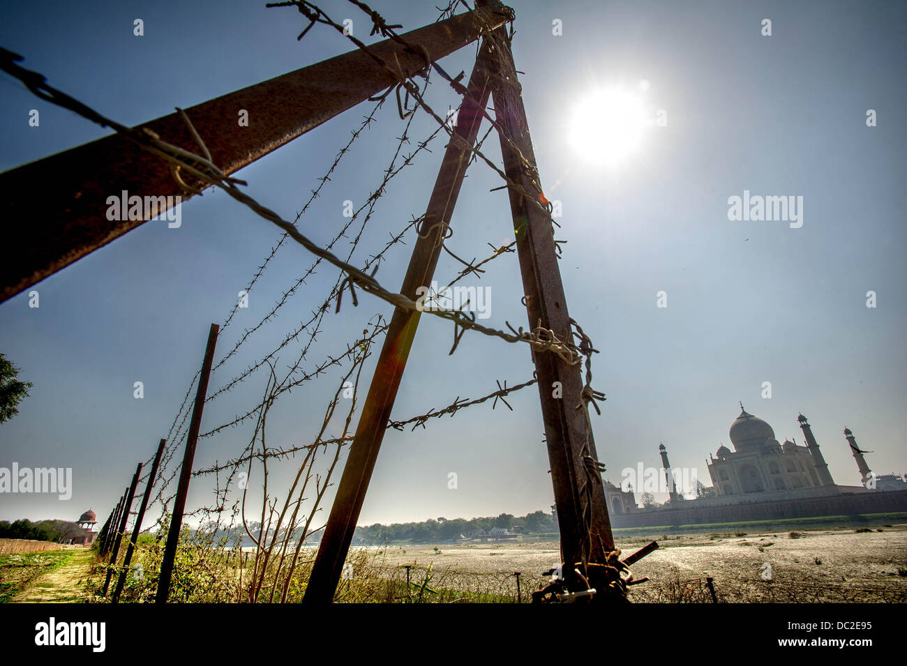 Yamuna river agra pollution hi-res stock photography and images - Alamy