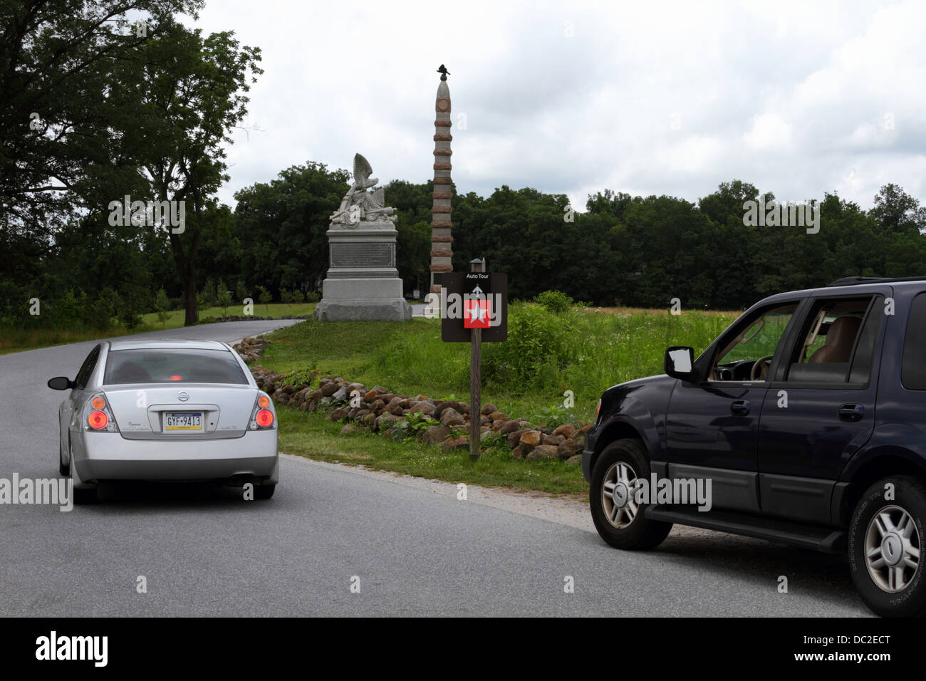 Vehicles following auto tour route through Gettysburg battlefield