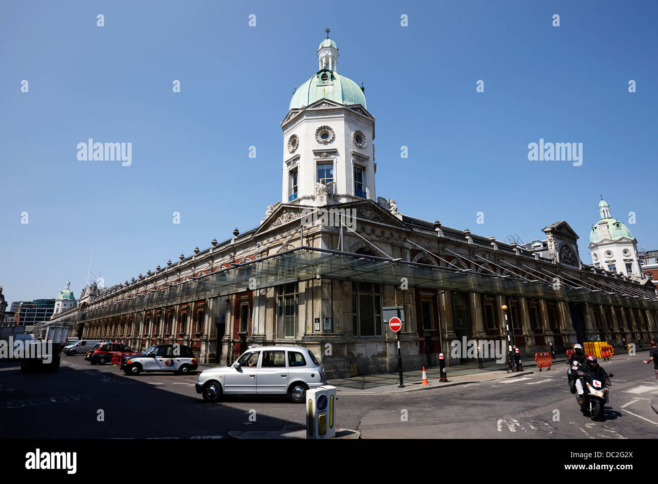 smithfield meat market london england uk Stock Photo Alamy
