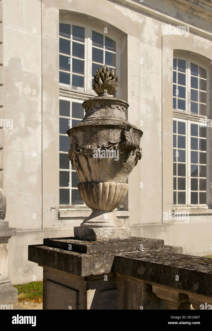 A decorative garden vase, park of the castle of Champs-sur-Marne, Seine-et-Marne, France. Stock Photo