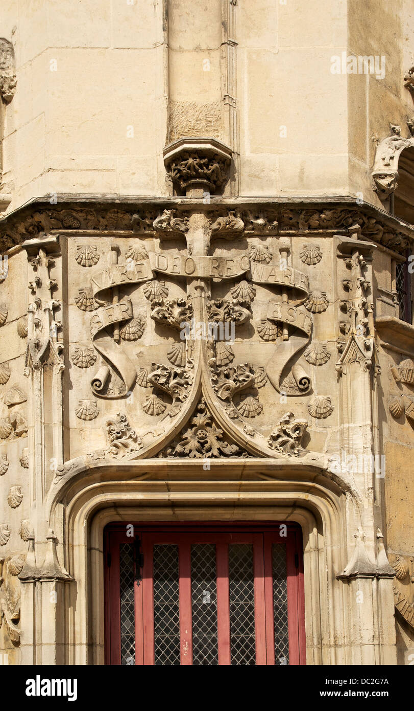 Renaissance lintel, with a latin motto and Saint-James shells, Hôtel de Cluny, Paris, France. Stock Photo