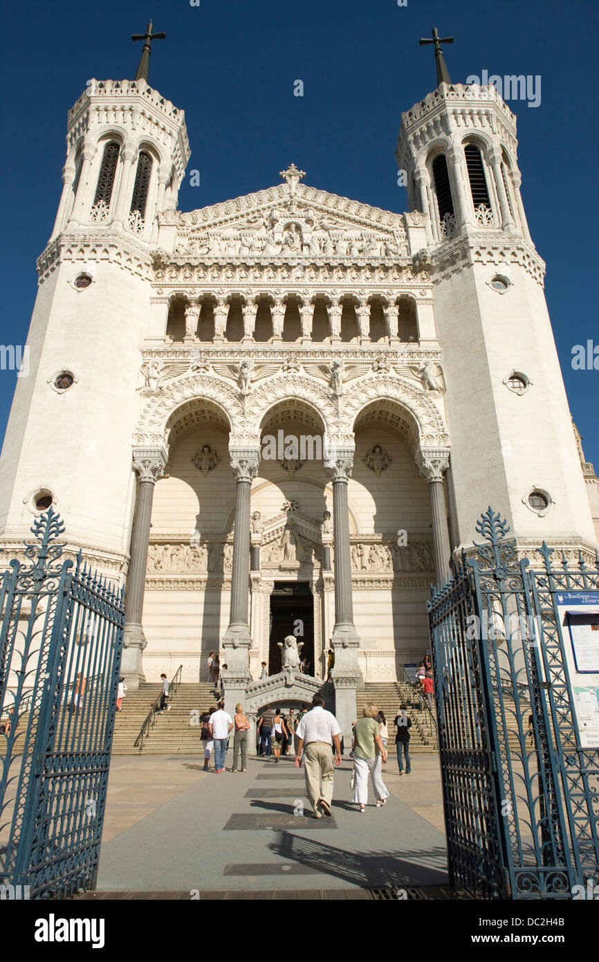 BASILICA OF NOTRE DAME DE FOURVIERE OLD TOWN LYON RHONE ALPES FRANCE Stock Photo