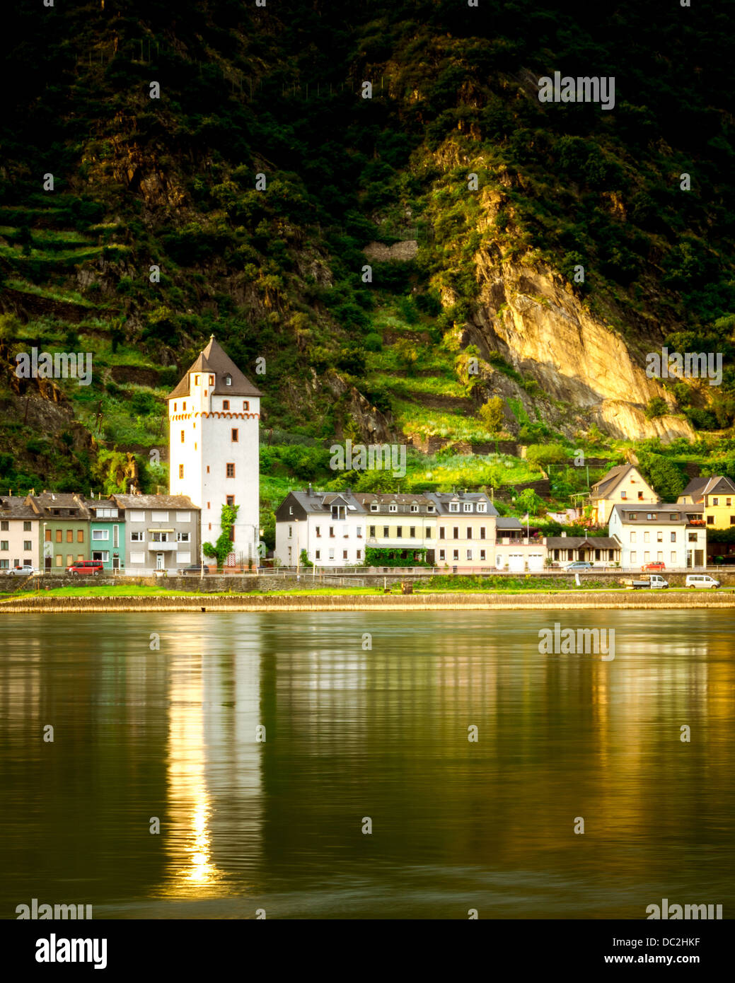 Loreley germany castle hi-res stock photography and images - Alamy