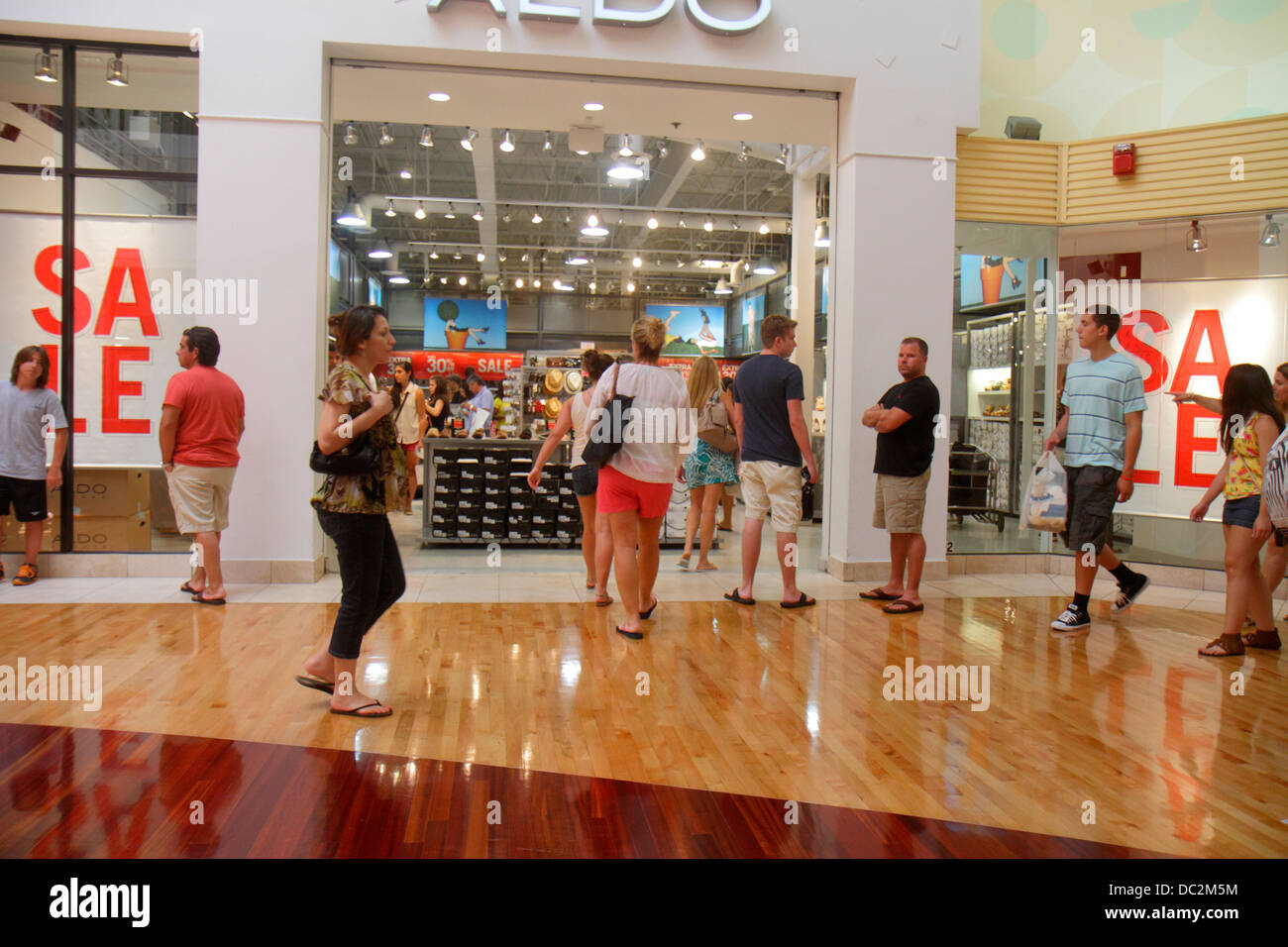 sawgrass mills shopping centre florida usa Stock Photo - Alamy