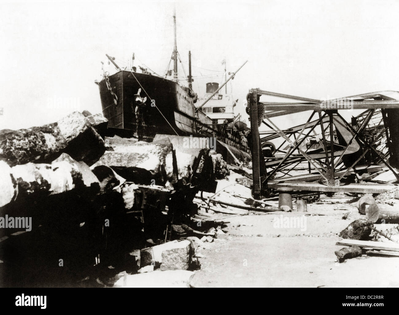 The destroyed harbour of Yokohama. The KantoEarthquake happened on 1