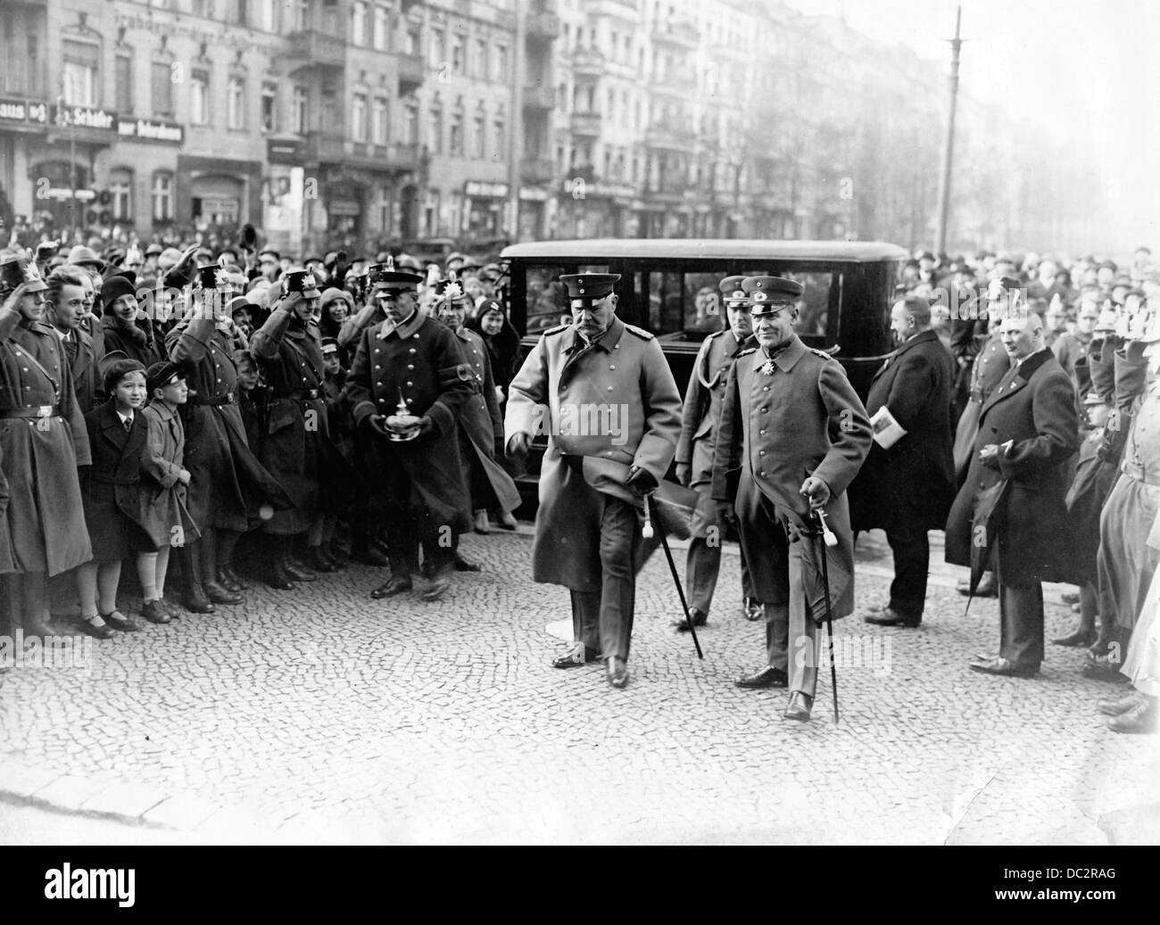 Schutzpolizei hires stock photography and images Alamy
