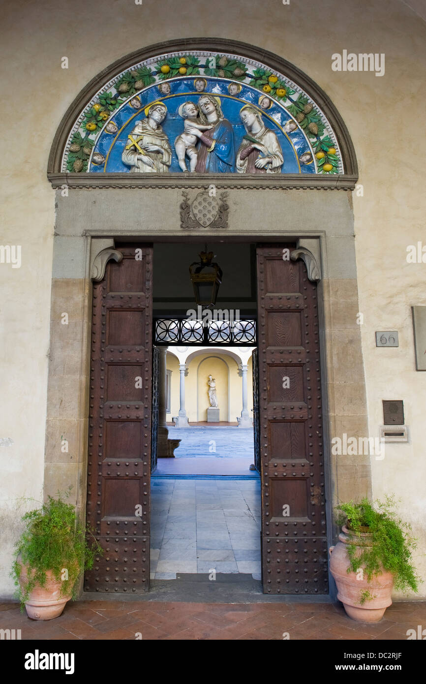 Italy, Tuscany, Florence, Academy of Fine Arts Stock Photo - Alamy, image size:866x1390