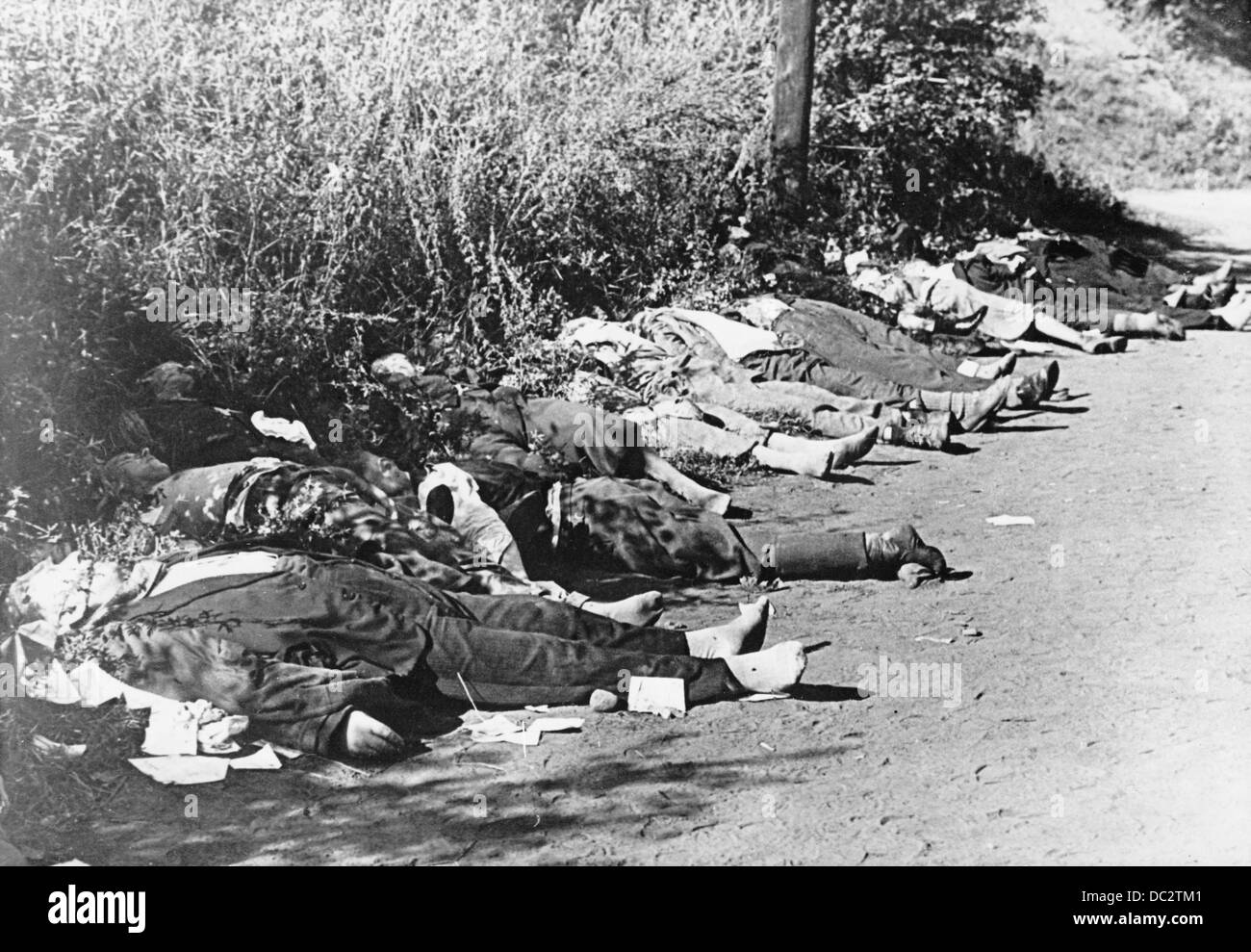 View of victims of the "Bloody Sunday" in Bromberg (today: Bydgoszcz) in Poland, 3 September 1939. The event took place in Poland two days after the Germans invaded the country against international law on 1 September 1939. The Nazi Propaganda! on the back of the image is dated 7 September 1939: "To the killings of hostages in Bromberg. Our image shows the corpses of the bestially murdered hostages, which were killed shortly before the invasion of the German troops." Fotoarchiv für Zeitgeschichte Stock Photo