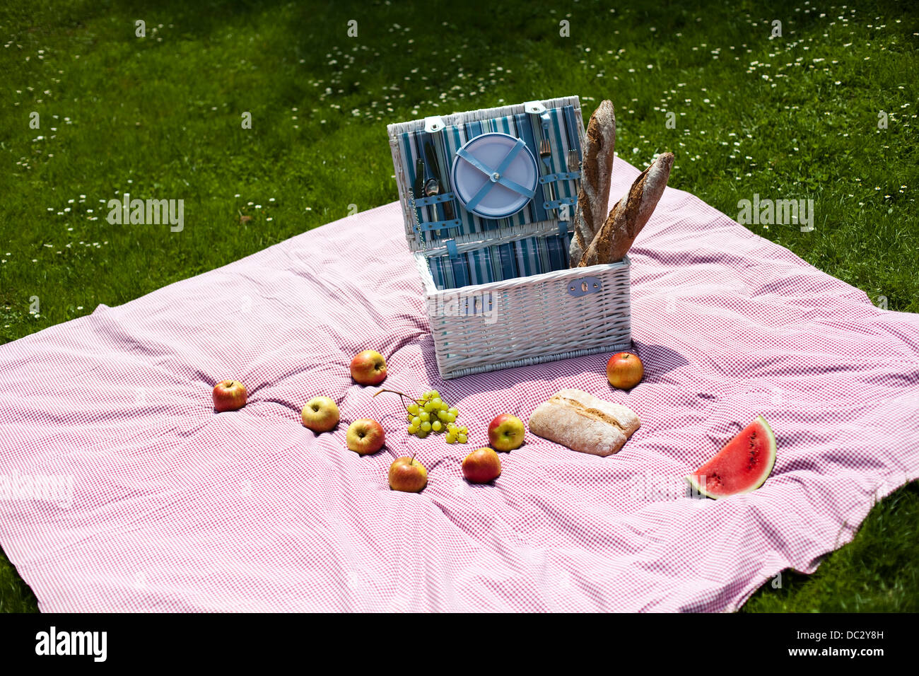 Picnic basket with fruit bread and wine Stock Photo - Alamy