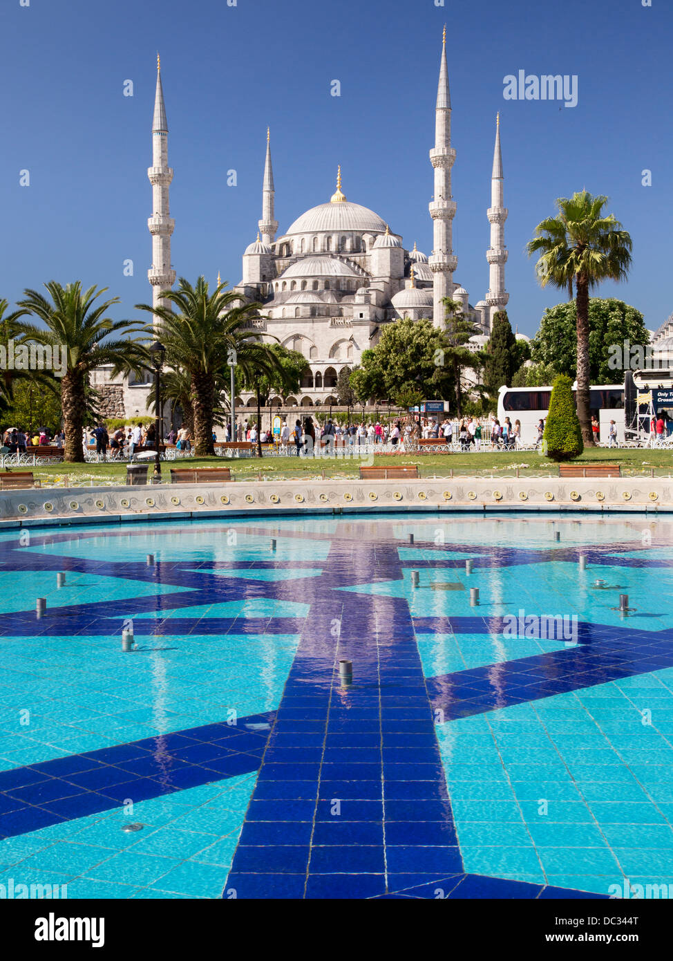 Blue mosque istanbul tiles hi-res stock photography and images - Alamy