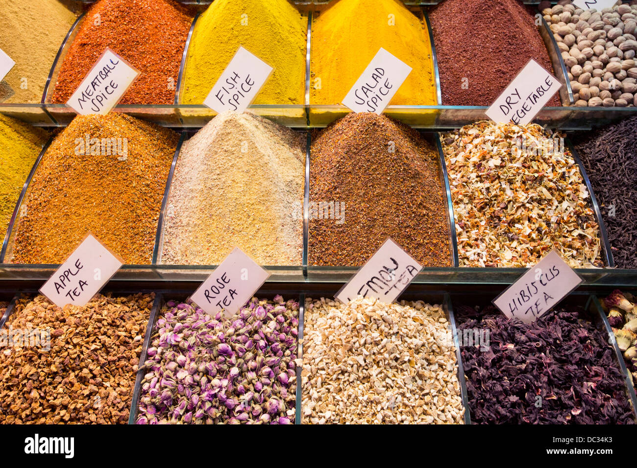 Spices on a stall in the Grand Bazaar of Istanbul, Turkey Stock Photo
