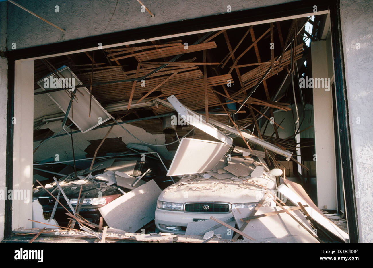 Earthquake damage usa hi-res stock photography and images - Alamy