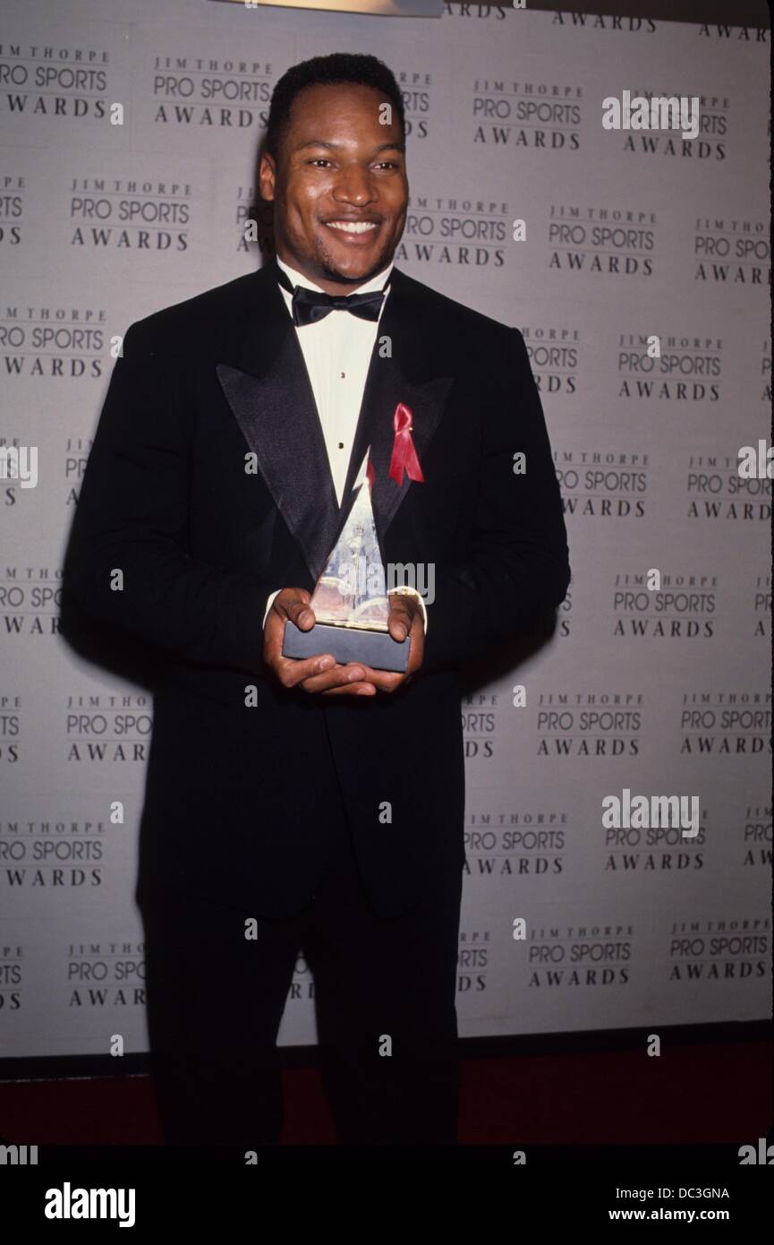 Bo jackson hi-res stock photography and images - Alamy