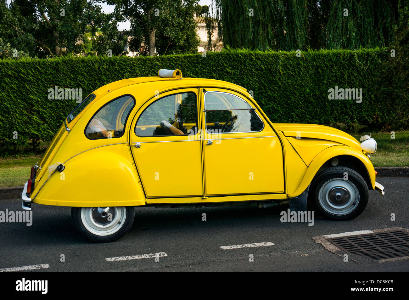 Corgi Citroën Dyane and 2CV | MAR Online