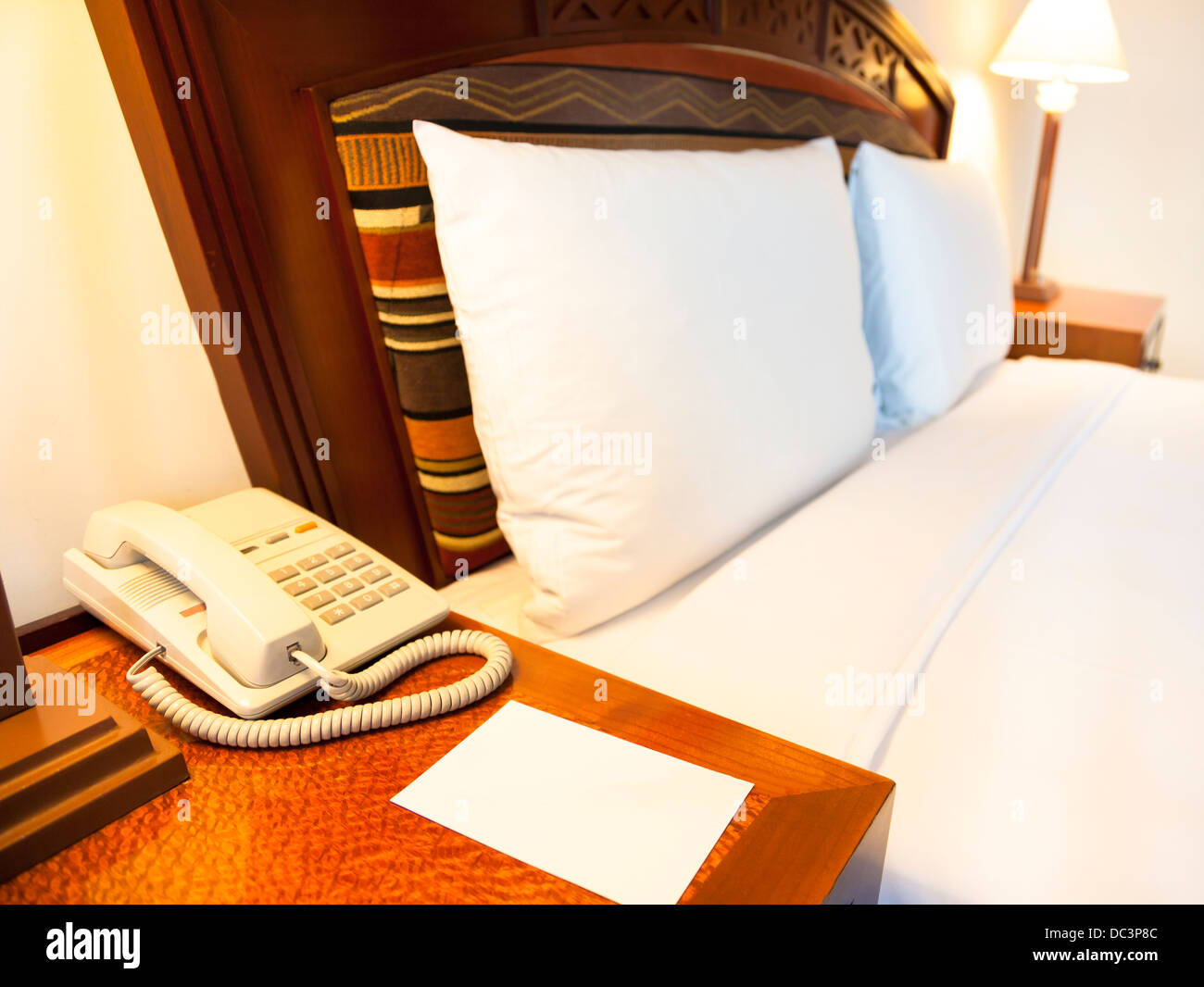 blank notice paper on the table of hotel room Stock Photo - Alamy