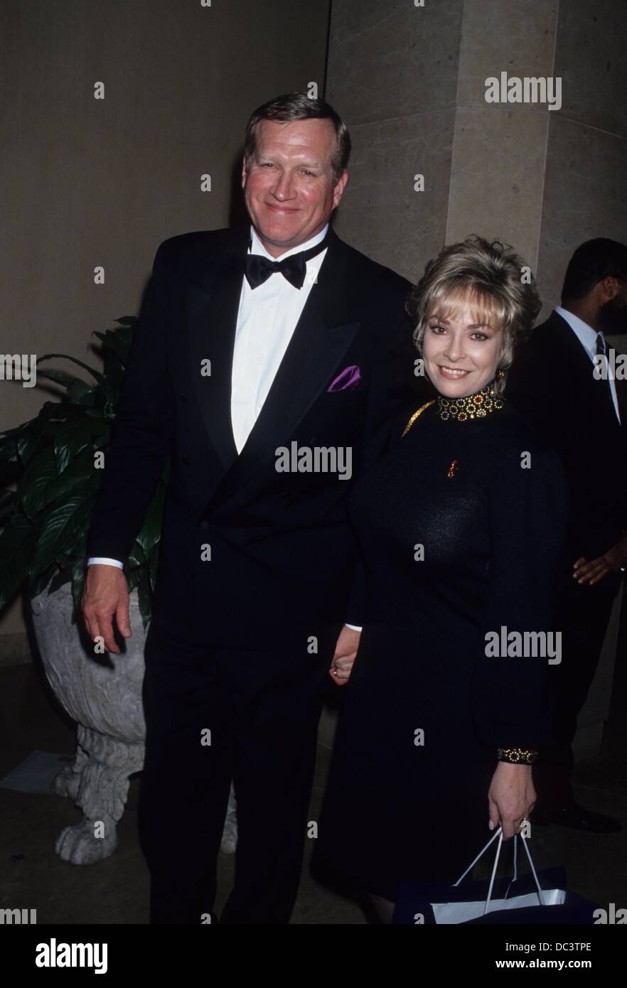 KEN HOWARD with wife Linda Fetters 1994.l7501lr.(Credit Image: © Lisa  Rose/Globe Photos/ZUMAPRESS.com Stock Photo - Alamy, image size:882x1390