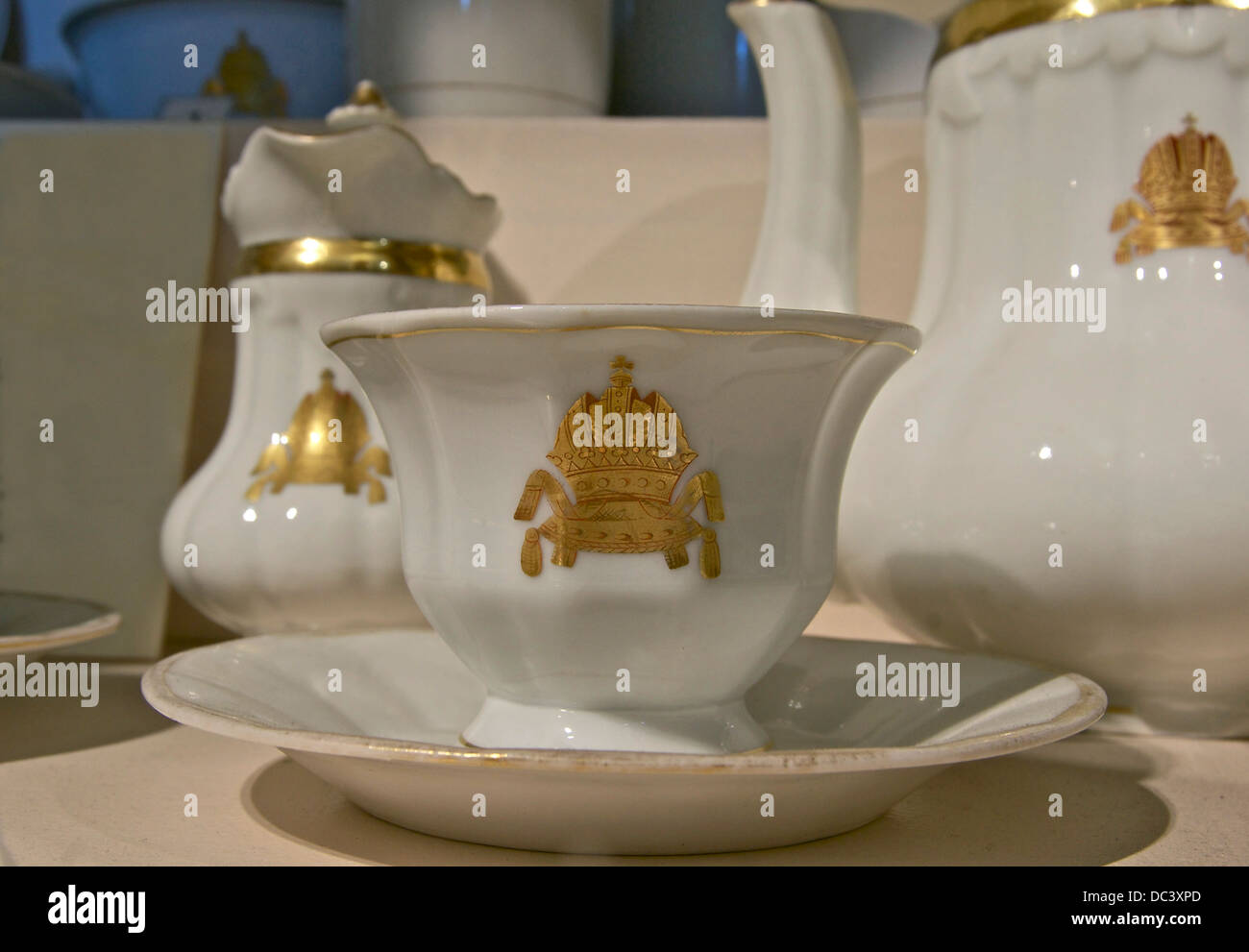 Element of a service in white viennese porcelain, stamped with the imperial golden crown, 19th-century. Silberkammer, Hofburg pa Stock Photo