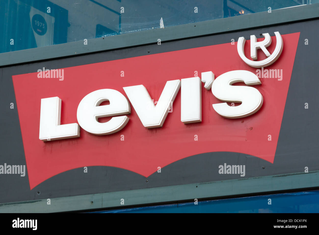 levi strauss and co stock