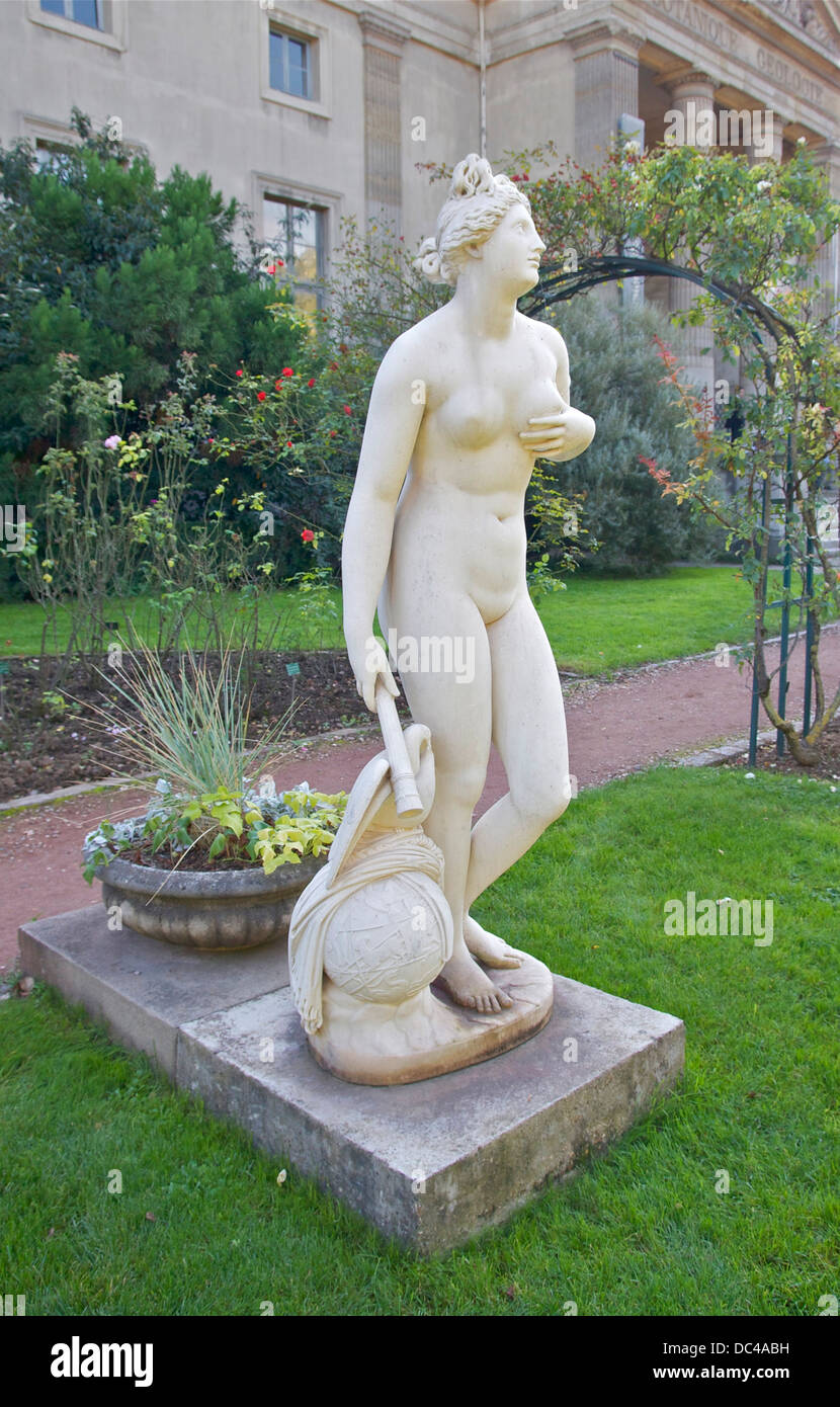 Venus genitrix Dupaty 1810 Jardin des Plantes Paris Stock Photo