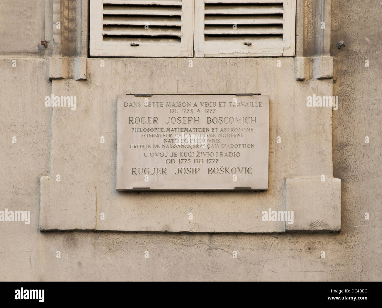 Here-lived plaque in tribute to Rudjer Boscovic, croatian scholar. Paris, rue de Seine. Stock Photo