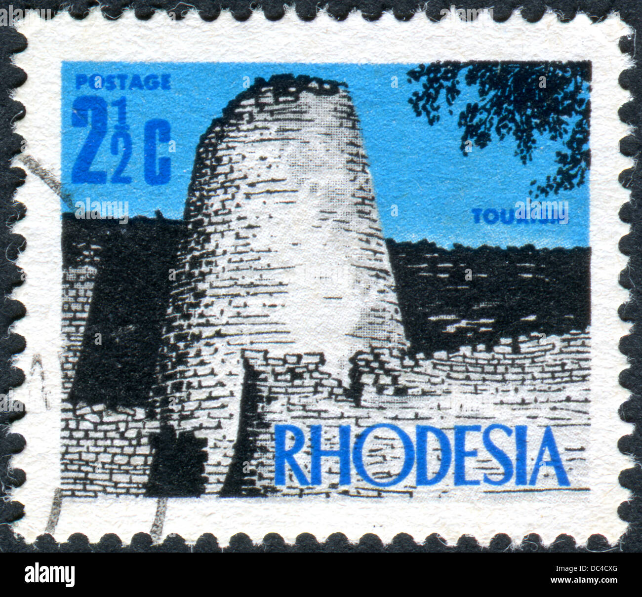 Bulawayo, Zimbabwe (Rhodesia) - High Court - postcard, stamps 1969