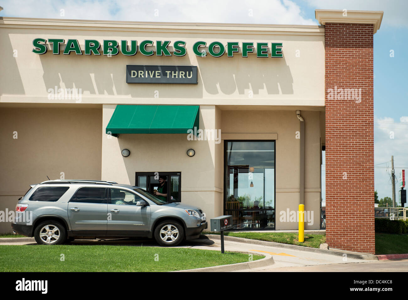 Starbucks Coffee shop in north Oklahoma City, Oklahoma, USA. Stock Photo