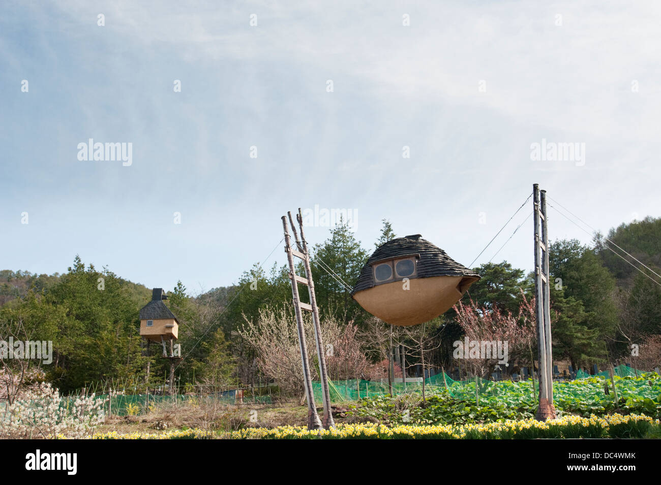 Terunobu Fujimori's Flying Mud Ship Tea House and Takasugi-an Tea House, Chino, Nagano, Japan. Stock Photo