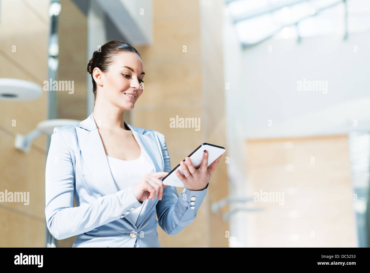 Менеджер по клинингу. Менеджер в отеле. Менеджер гостиницы. Трудоустройство картинки. Супервайзер в гостинице.