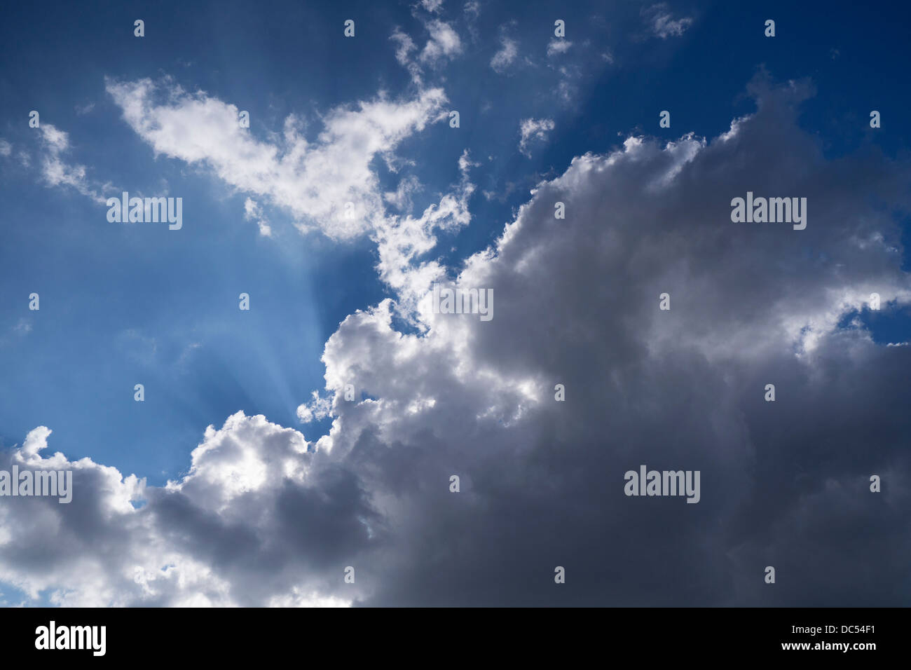 Weather clouds sun rays hi-res stock photography and images - Alamy