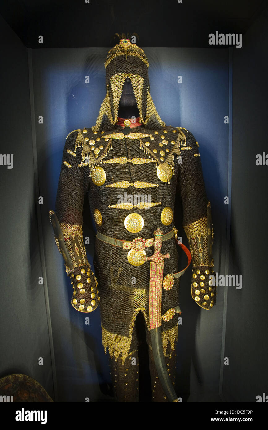 Armour of Sultan Mustafa III consisting of an iron coat of mail decorated with gold and encrusted with jewels (18th century) Stock Photo